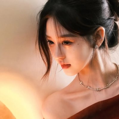 举起手来！